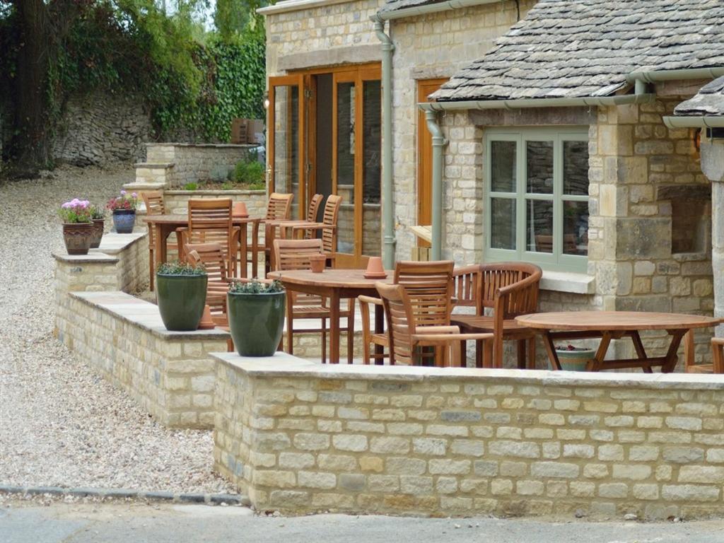 The Plough Inn Bourton-on-the-Water Εξωτερικό φωτογραφία